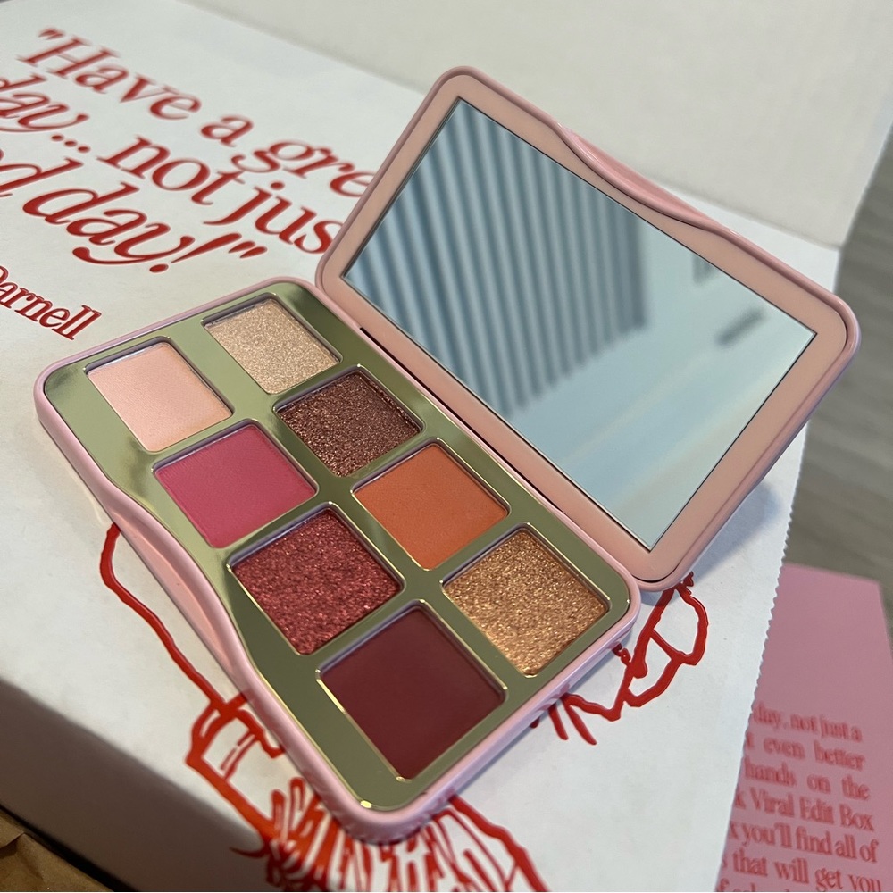 Too Faced “Let’s Play” Gamer Girl Mini Eyeshadow Palette